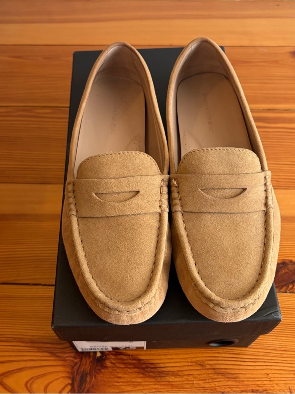 Banana Republic Women’s Driver Moccasins Suede Penny Loafers in Tan Size 7.5